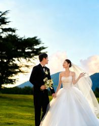 -雪中彩影婚纱摄影·微光艺术中心