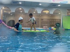 -龙格亲子游泳·水育早教运动中心(龙湾天街店)