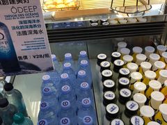 -顶东面包花园·生日蛋糕(世博店)