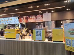 -麦当劳(广州南站B10检票口楼上)