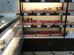 -红宝石·鲜奶小方·海派西点房(金杨店)