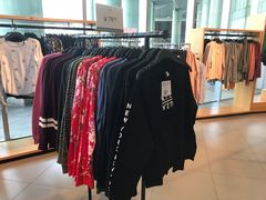 -H&M(鹏欣水游城店)