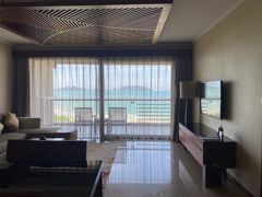 -三亚湾海居铂尔曼度假酒店