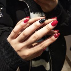 -U mi Nail美甲工作室