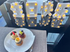 -唐拉雅秀酒店-西锦汇空中BBQ·思创餐厅