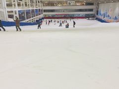 -乔波室内滑雪场