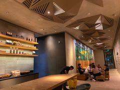 用餐区-星巴克臻选(杭州嘉里中心1F店)