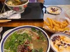 -云阿蛮云南生烫牛肉米线(奉贤路店)