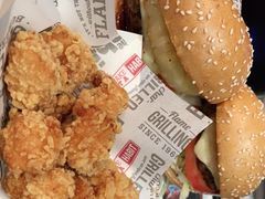 -The Habit Burger Grill 哈比特汉堡(世博店)