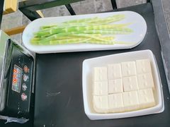 -鲜念蒸汽石锅鱼(红山6979店)