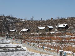 -采薇庄园四季滑雪场