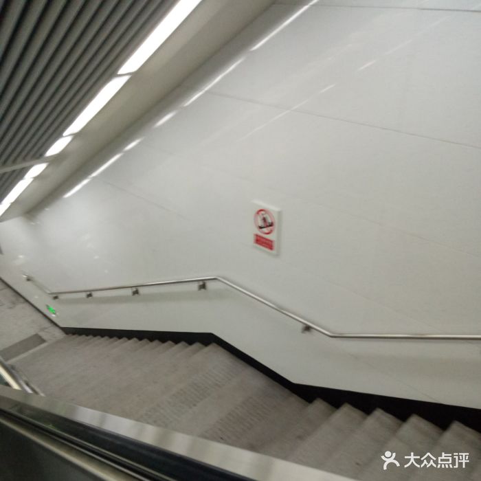 黑石礁地铁站图片 - 第1张