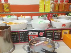 -烫煮风旋转涮吧自助小火锅(洪楼大润发店)
