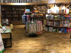 -新华书店(解放中路店)