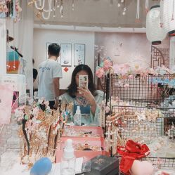 -一揽芳华汉服旗袍体验馆(拙政园店)