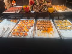 -雍容荟帝王蟹活龙虾展台自助(IFS黑金店)