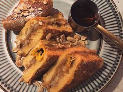 猫王花生酱香蕉吐司-the rug 飞毯 (朝阳公园店)