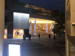 -泡泡玛特POPMART(蓝色港湾店)