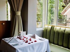 靠窗位-蝶舍·MAISON PAPILLON