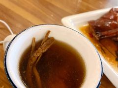 茶树菇龙骨汤-先记烧鹅王·本地粤菜(福永店)