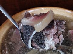 -汤锅大王(新平曹苏黄牛汤锅有限公司)