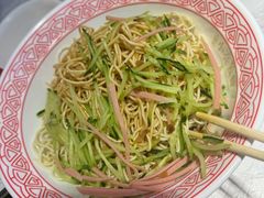-石牌岭小亮蒸虾•湖北老字号(左岭店)