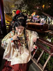 -一揽芳华汉服旗袍体验馆(拙政园店)