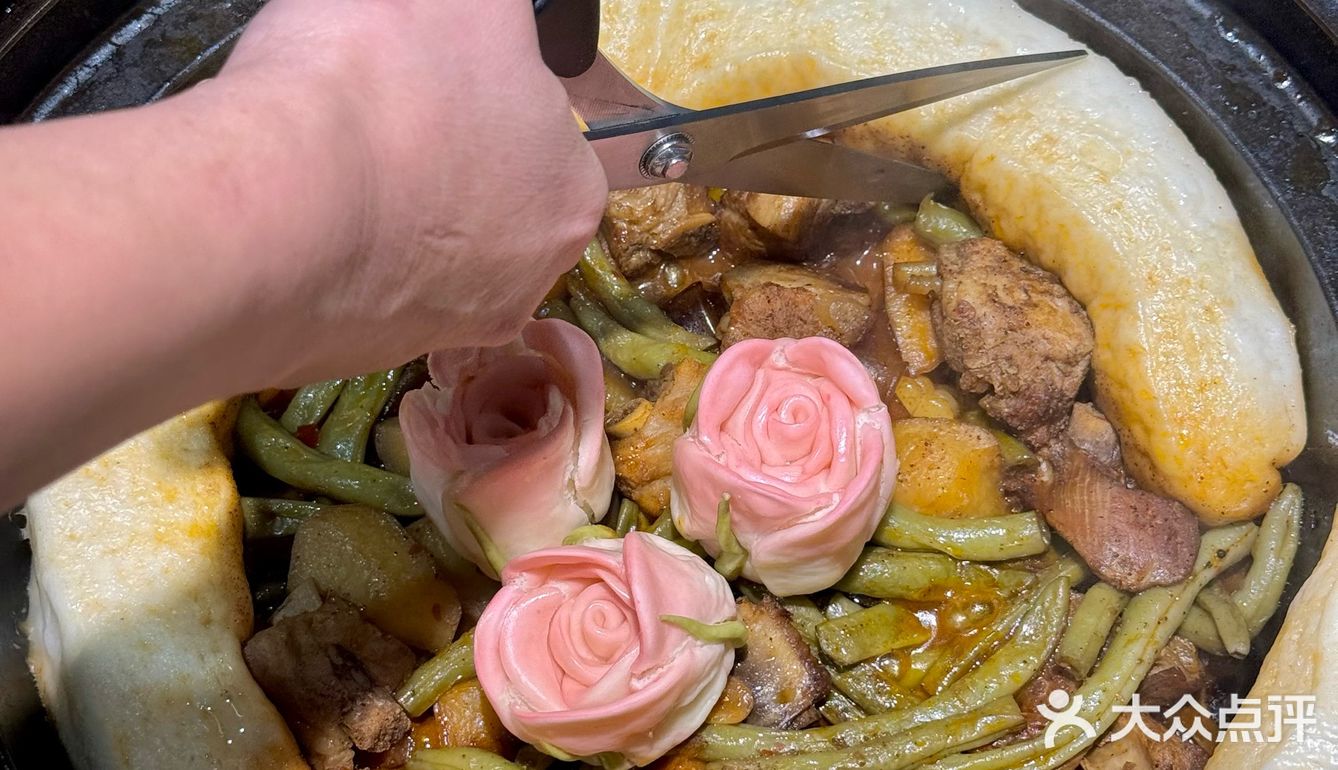 沈阳！！！！女神节玫瑰铁锅炖太🉑了！！！