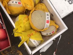 -上海龙吴水胜海发市场