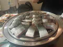 -围炉肉舍•炭烤活鳗•丹东海鲜烤肉(步行街店)