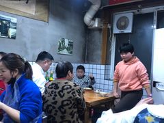 大堂-三番火辣串串香(总店)