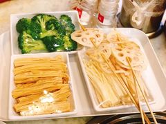 -川成串·自助串串香火锅(朝阳店)