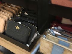 -COACH蔻驰(赛特奥特莱斯店)