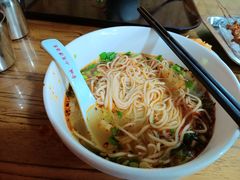 -陇上全荟兰州传统牛肉面(延吉路店)