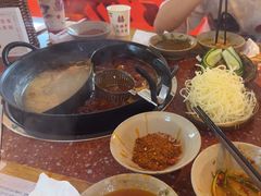 -赵美丽·重庆社区火锅·直营店(火车东站·中豪国际店)