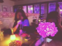 -樱花里音乐餐吧·牛扒椰子鸡(东圃店)