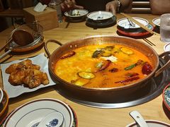 -洱火云南酸菜牛肉火锅(石景山当代商城店)