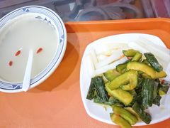 -牛一嘴·兰州牛肉面·大盘鸡(财富中心店)