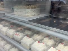 -红宝石·鲜奶小方·海派西点房(南丹店)