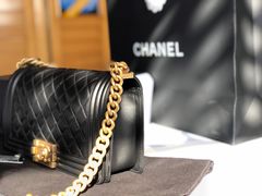 -CHANEL(戴高乐机场T 2E店)