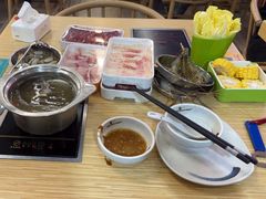 -杨老板·海鲜集市火锅·鲜切牛肉(中防万宝店)