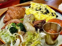 -秘密旅行Bonjour(黑金冠 江南西店)
