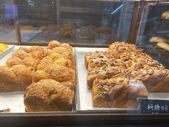 -Dough&Joe团憩(瑞虹天地月亮湾店)