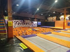 -Tenker Club弹刻极限主题公园 · 蹦床 · 团建 · 生日派对(大关店)
