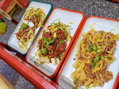 招牌酸菜猪五花肉-北京小炮儿炙子烤肉·铜锅涮肉(珠江路店)