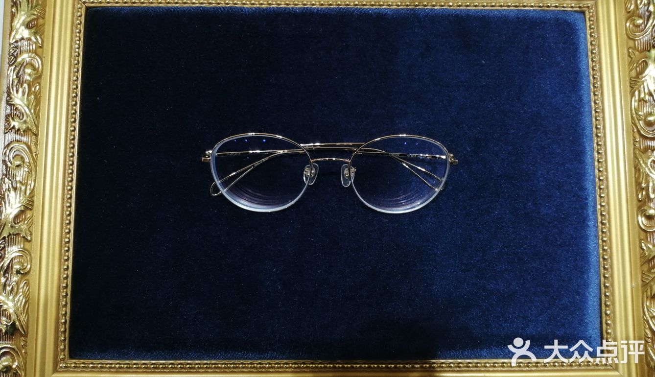 换一副眼镜    GO!