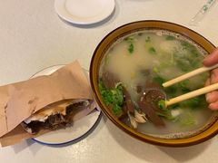 -烤鸭肉夹馍鸭汤店