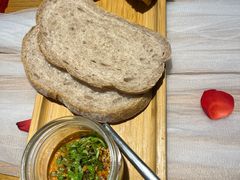 餐前面包和中东红椒酱汁-EN SPACE恩空间