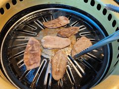 -炼火烤肉店