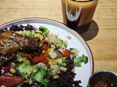 -POKEE VIA&Brunch·维娅(重庆来福士店)